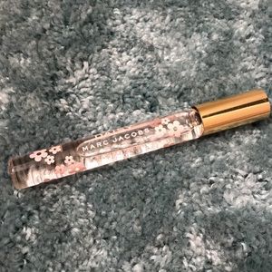 Daisy Eau So Fresh Roller